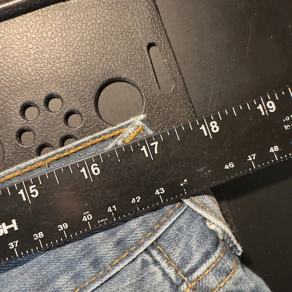 Levis levi 559